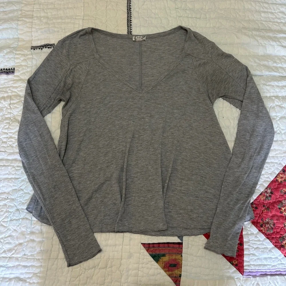 Free People Long Sleeve Top Grey V-Neck Ribbed Knit S